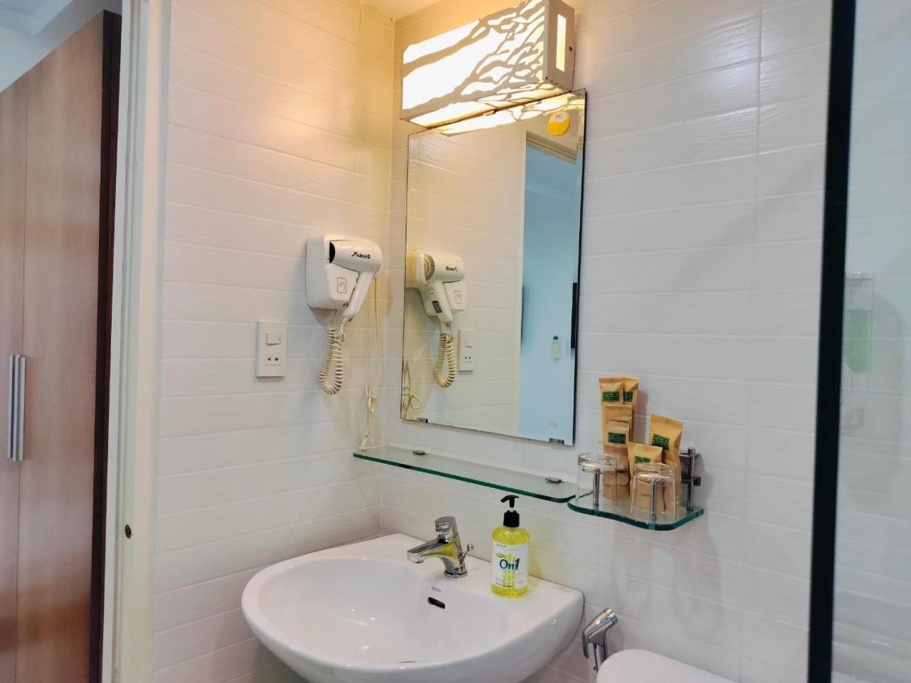 Adventure Hotel Ho Chi Minh-stad Buitenkant foto