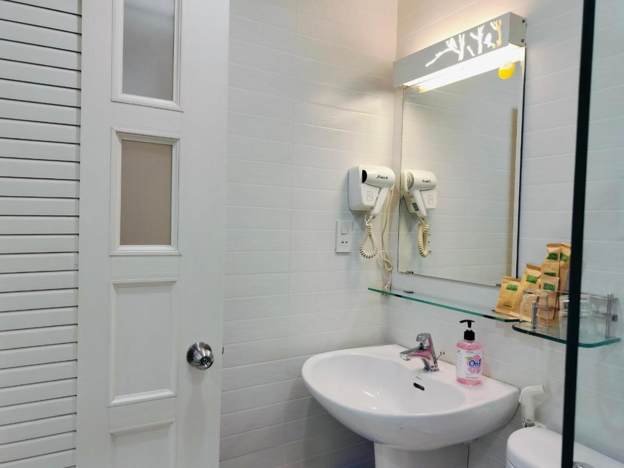 Adventure Hotel Ho Chi Minh-stad Buitenkant foto